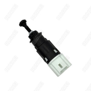 Brake Light Switch For DACIA Logan NISSAN OPEL RENAULT VAUXHALL 253206170R, 8200276361